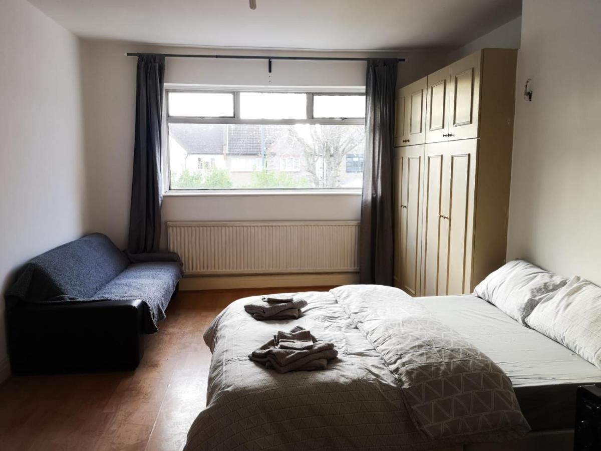 Large Spacious Property In Zone 2 Londra Dış mekan fotoğraf